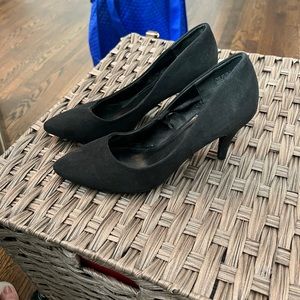 H&M suede pumps